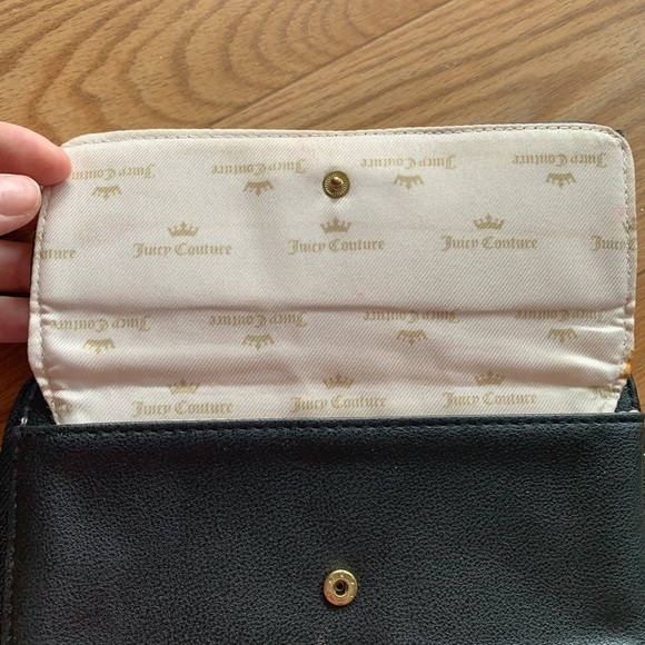 💕HOST PICK💕- Juicy Couture Wallet 👛 - Picture 2 of 7